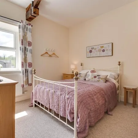 Upper Cherry Bank Bainbridge